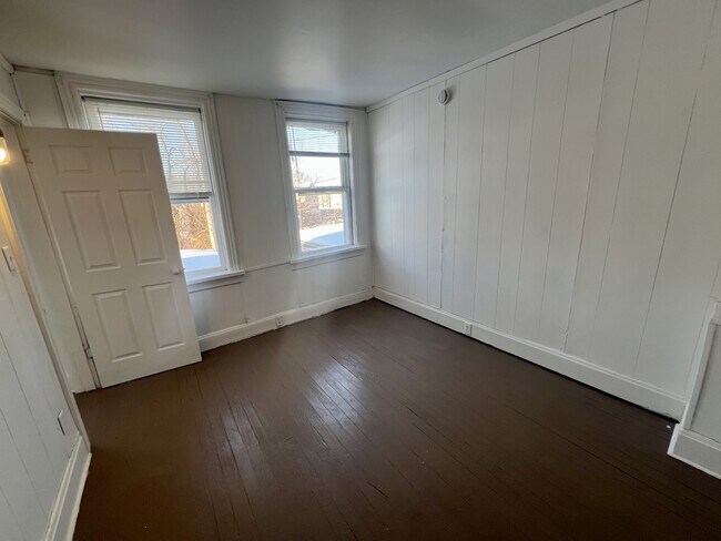 Building Photo - 26 N 16th St