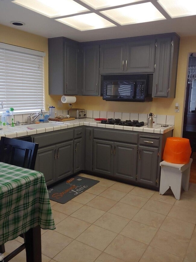 Building Photo - 7309 Roxanne Ln