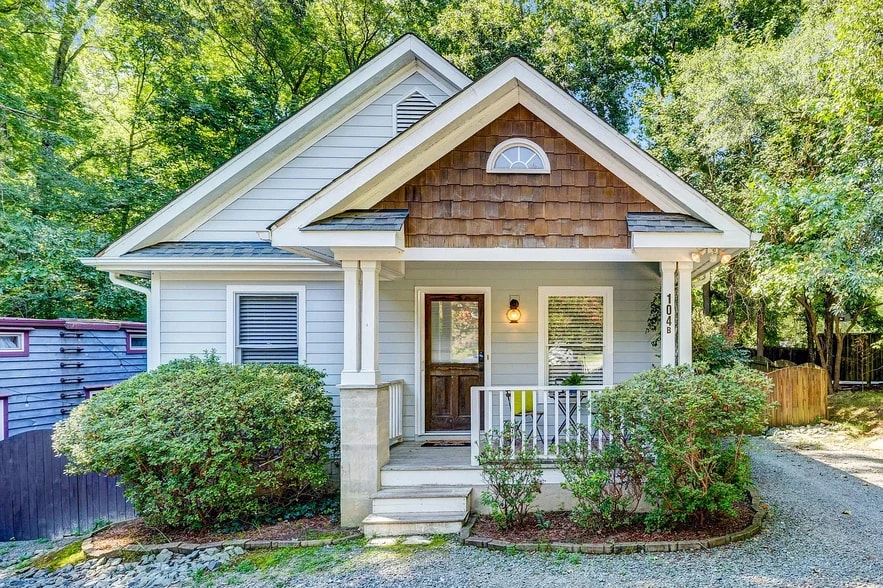 Building Photo - 104B Hillcrest Ave