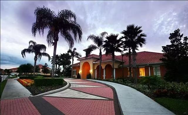 Building Photo - 227 Sevilla Ave