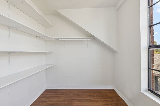 Building Photo - 4111 Herschel Ave