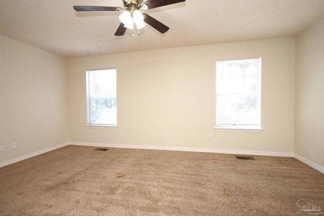 Building Photo - 7033 Weatherwood Dr