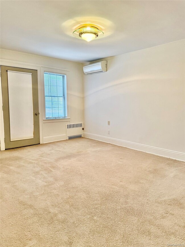 Building Photo - 404 Bauer Pl