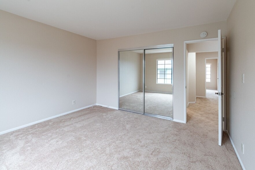 Building Photo - 18412 Patterson Ln