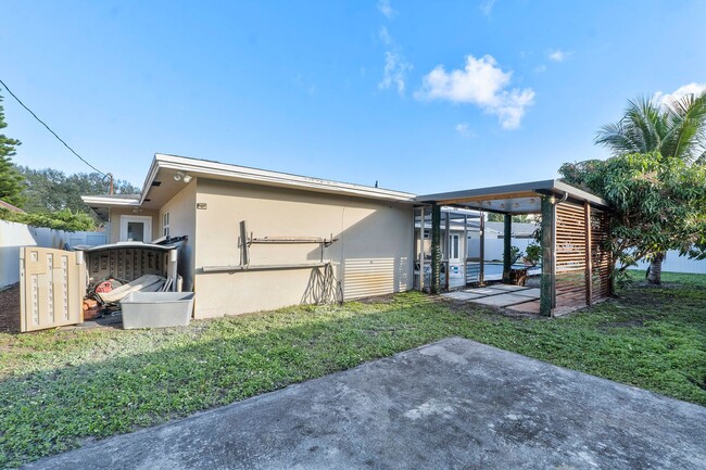 Building Photo - Stunning 3-Bedroom Smart Home with Heated ...