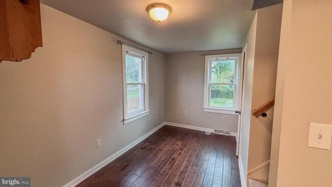 Building Photo - 28 S Lenola Rd