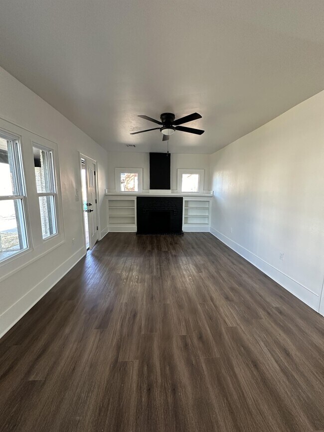 Building Photo - 2306 NW 16th St