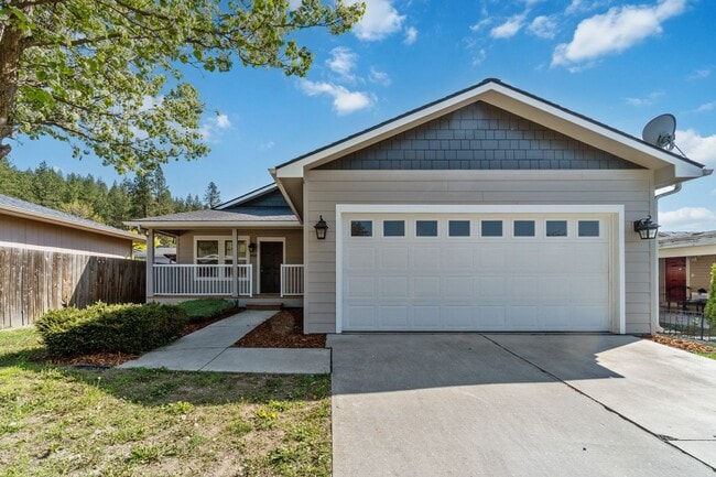 Building Photo - Newly Remodeled Single Family Home in Gate...