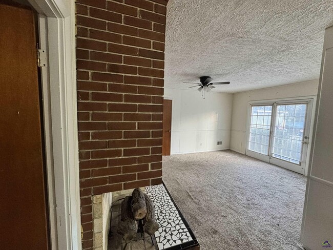 Building Photo - 501 Pinecrest Rd