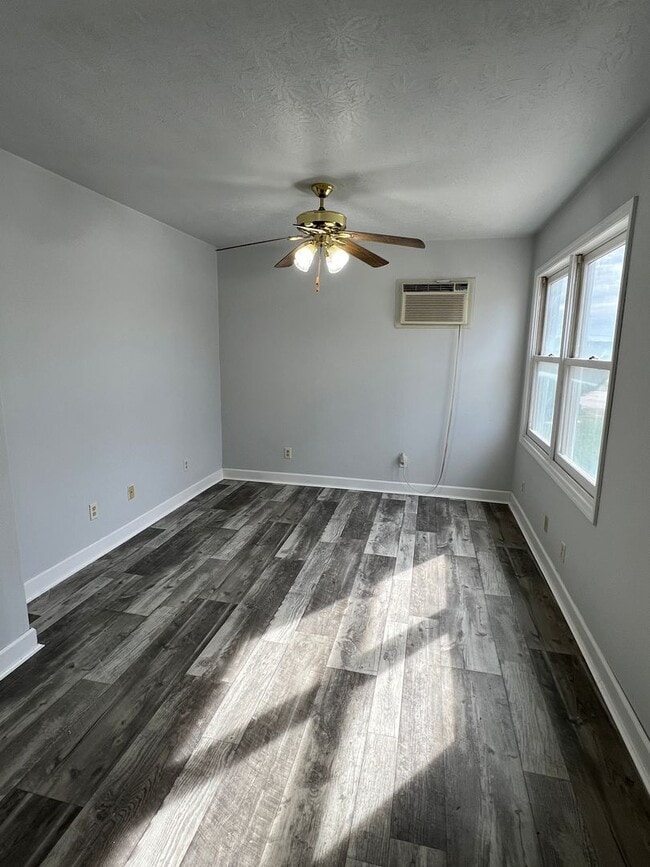 Building Photo - ~Applications Pending~ FALL SPECIALS GALOR...