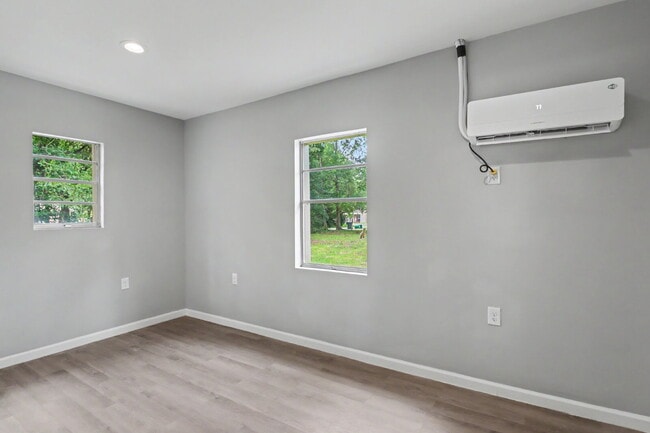 Building Photo - 1 bedroom for rent