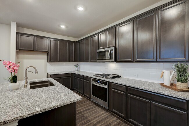 Building Photo - 9433 Towne Lake Pkwy