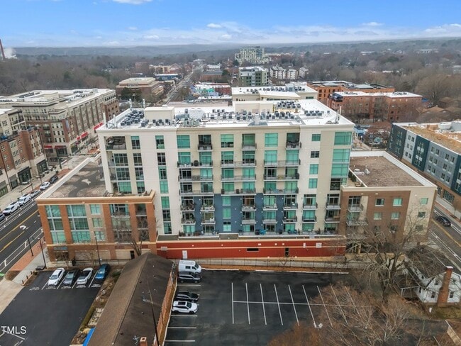 Building Photo - 140 W Franklin St