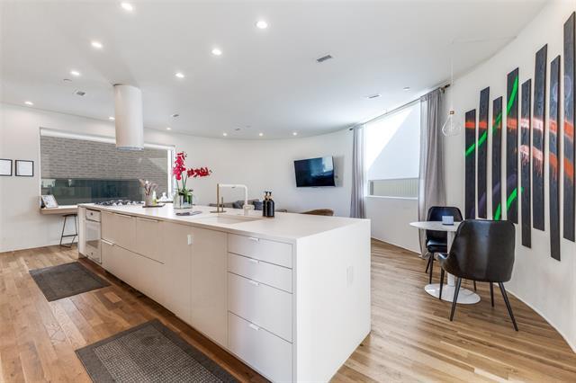 Building Photo - 308 Blackland Ct