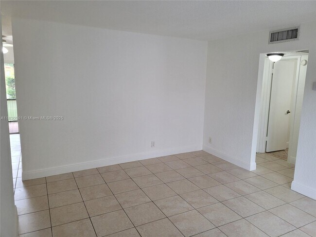Building Photo - 4509 Treehouse Ln