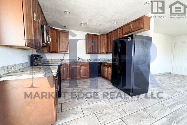 Building Photo - 3Bed/2Bath House 35th Ave/Bethany! NO CREDIT CHECK - RV GATE, NO HOA!