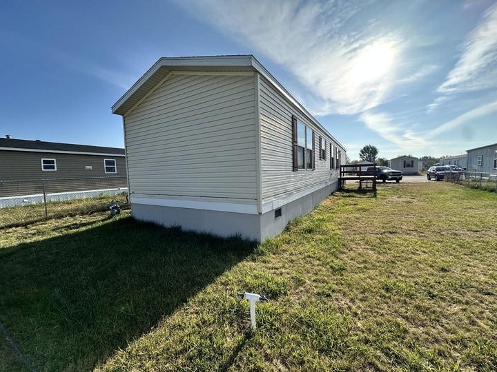 Building Photo - 26 Bing St N