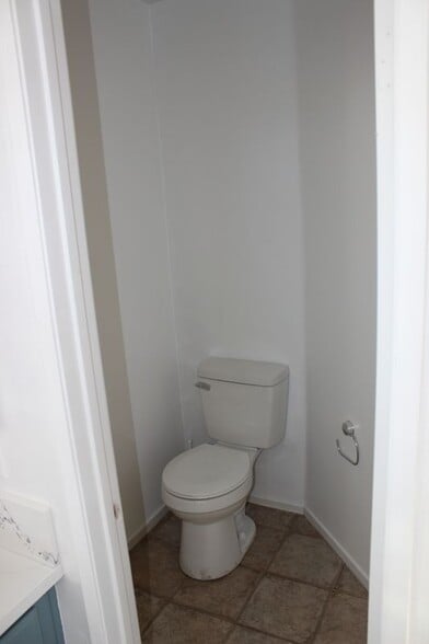 Building Photo - 44762 Shadowcrest Dr