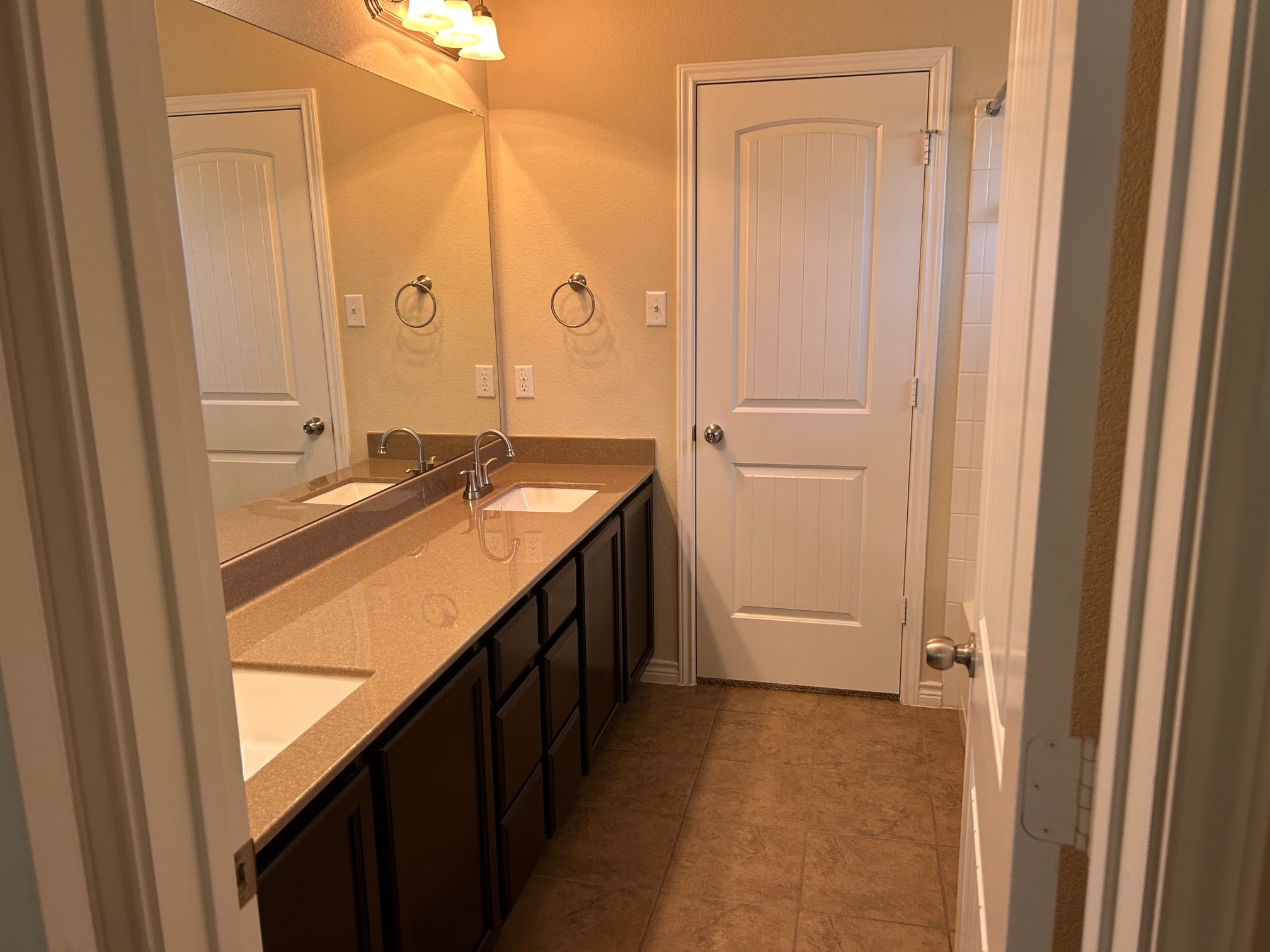 Building Photo - 2006 Deer Field Way