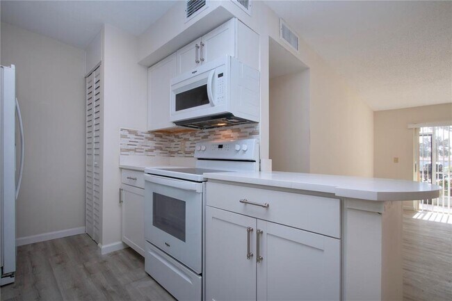 Building Photo - 3259 S Beneva Rd