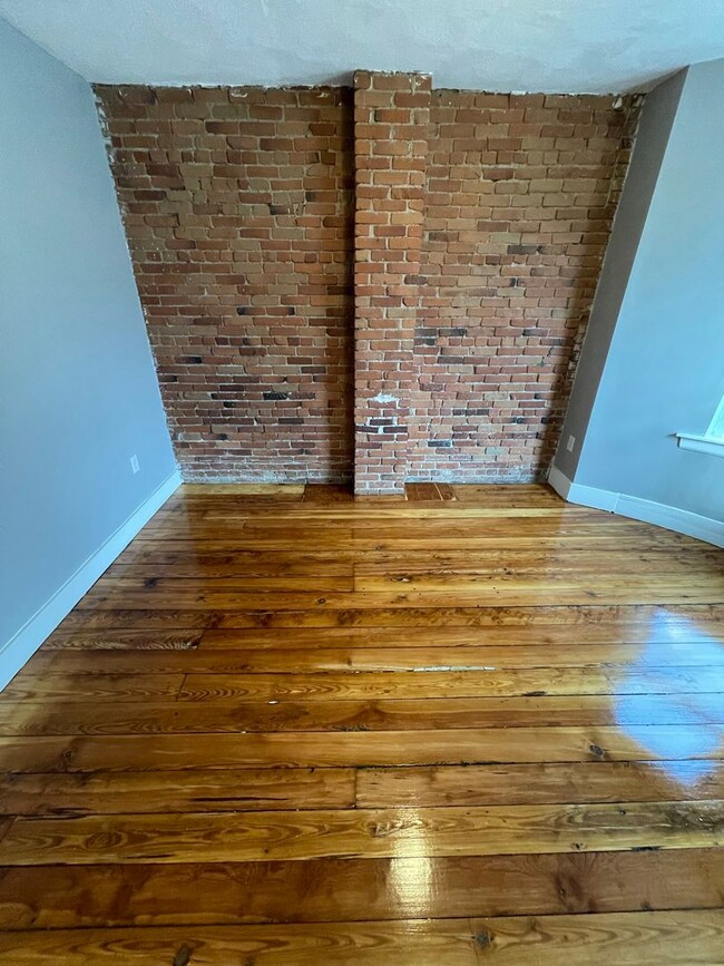 Building Photo - 1277mas