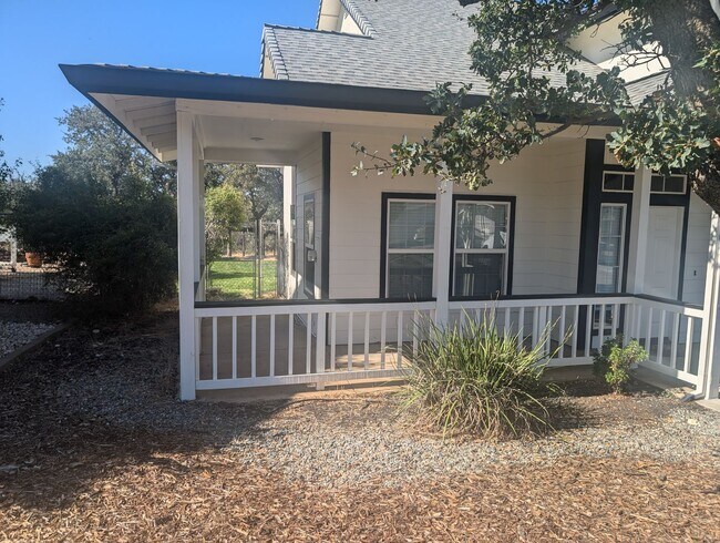 Building Photo - 19573 Valley Ford Dr