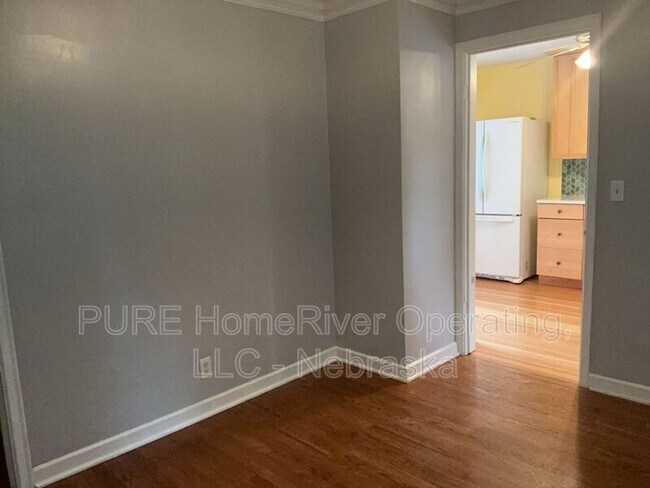 Building Photo - 1302 S 51st Ave