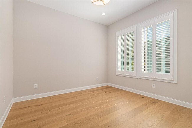 Building Photo - 1094 Wimberly Rd NE