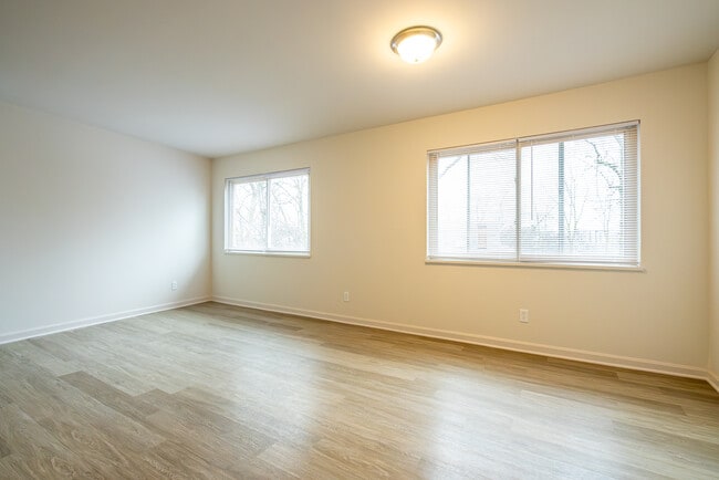 Building Photo - 2360 Ohio Ave