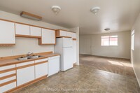 Building Photo - Bright and spacious 2 bedroom home!