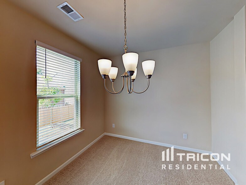 Building Photo - 190 Southwind Cir