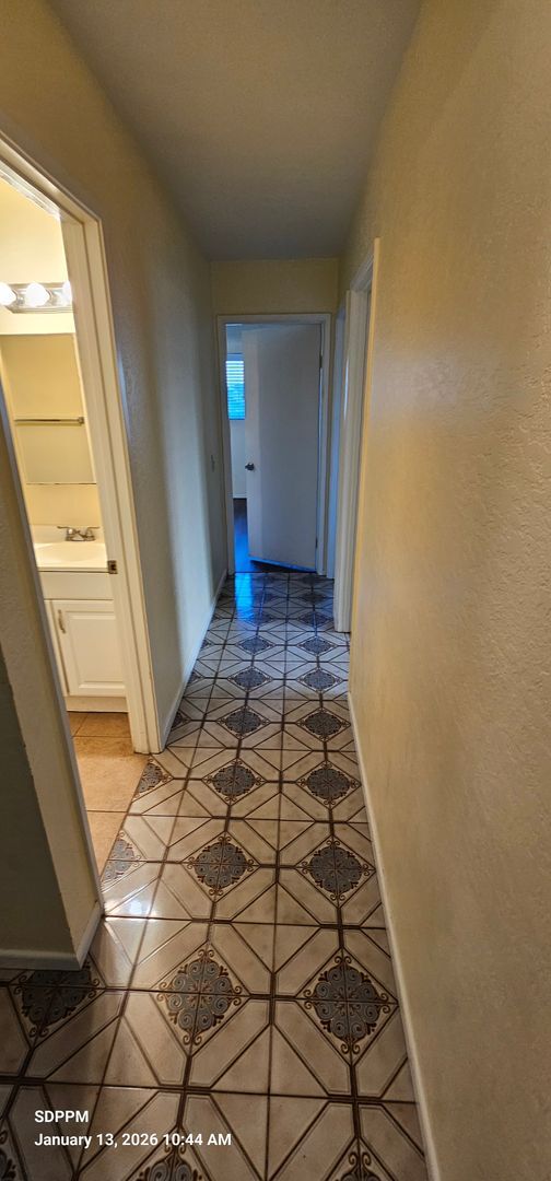 Building Photo - MIRA MESA / SAN DIEGO - Nice 4 Bedroom / 2 Bath House.  AVAILABLE NOW.