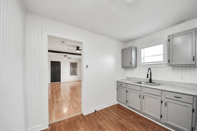 Building Photo - 3804 Lila St