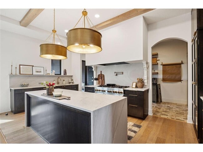 Building Photo - 6297 Yuma Ln N