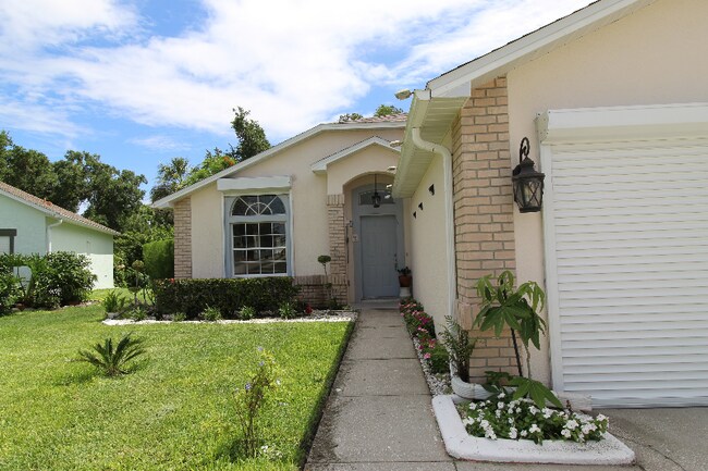 Building Photo - 958 Pine Creek Cir NE