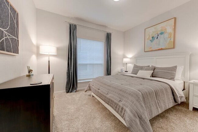 Building Photo - 3703 McCleland Crk Trl