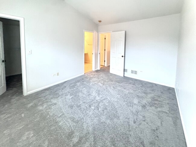 Building Photo - 2350 Sheehan Dr