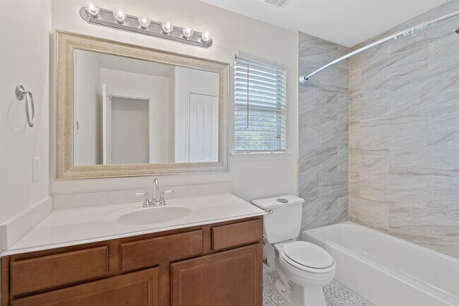 Building Photo - 13202 Fawn Valley Dr