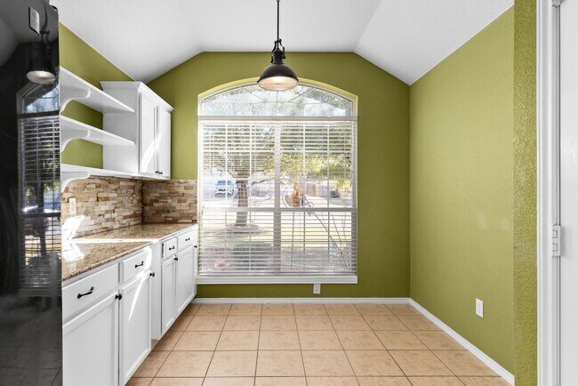 Building Photo - 6303 Blayney Dr