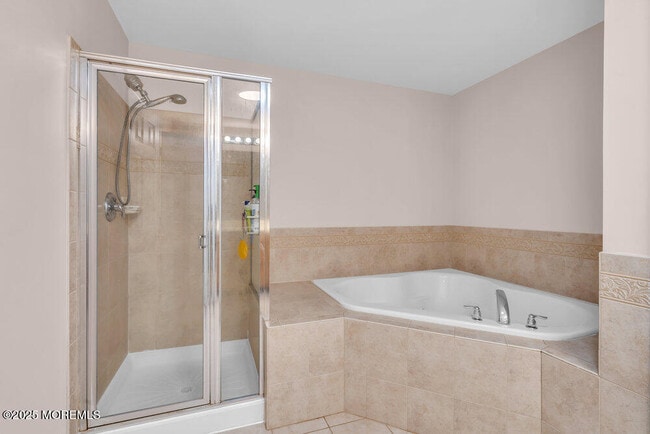 Building Photo - 40 Demarest Dr