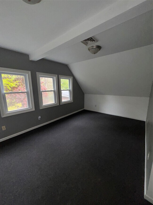Building Photo - 955 NY-52