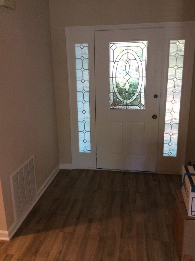 Building Photo - Hilton Head Plantation Ranch Style Home With Lagoon View!