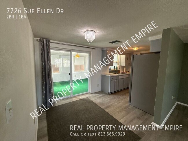 Building Photo - 7726 Sue Ellen Dr