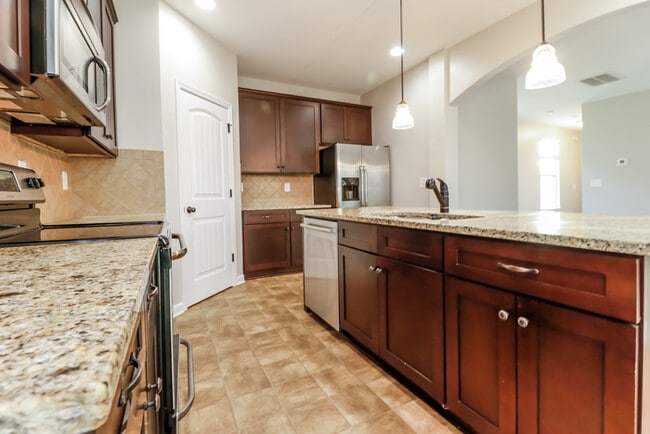 Building Photo - 1516 Driftwood Ln