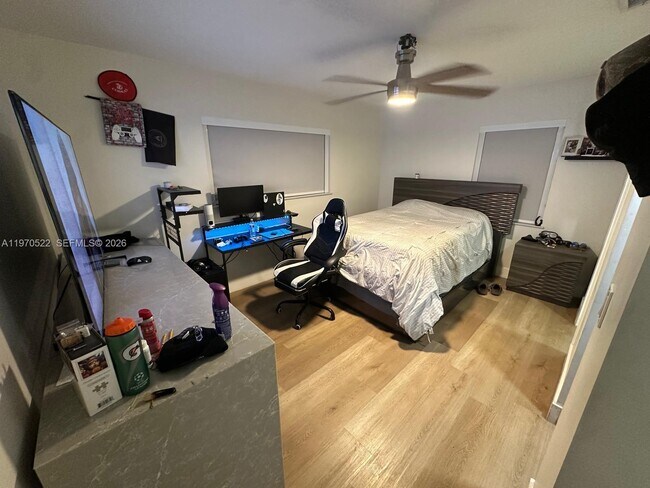 Building Photo - 34 SE 3rd Terrace