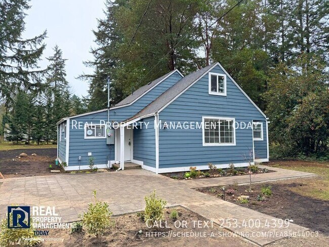 Building Photo - 3316 46th St E