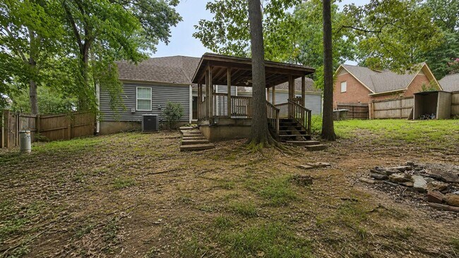 Building Photo - 89 Ericson Rd