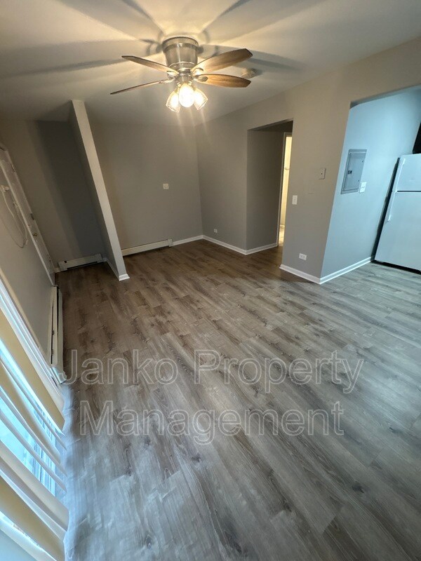 Building Photo - 3343 Commercial Ave