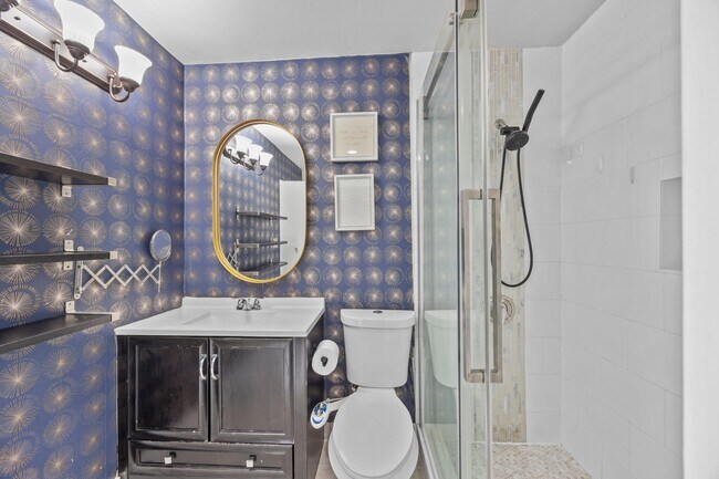 Building Photo - 1520 Shaker Cir