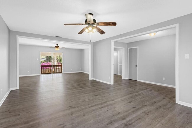 Building Photo - Spacious Brick Home with Modern Upgrades &...